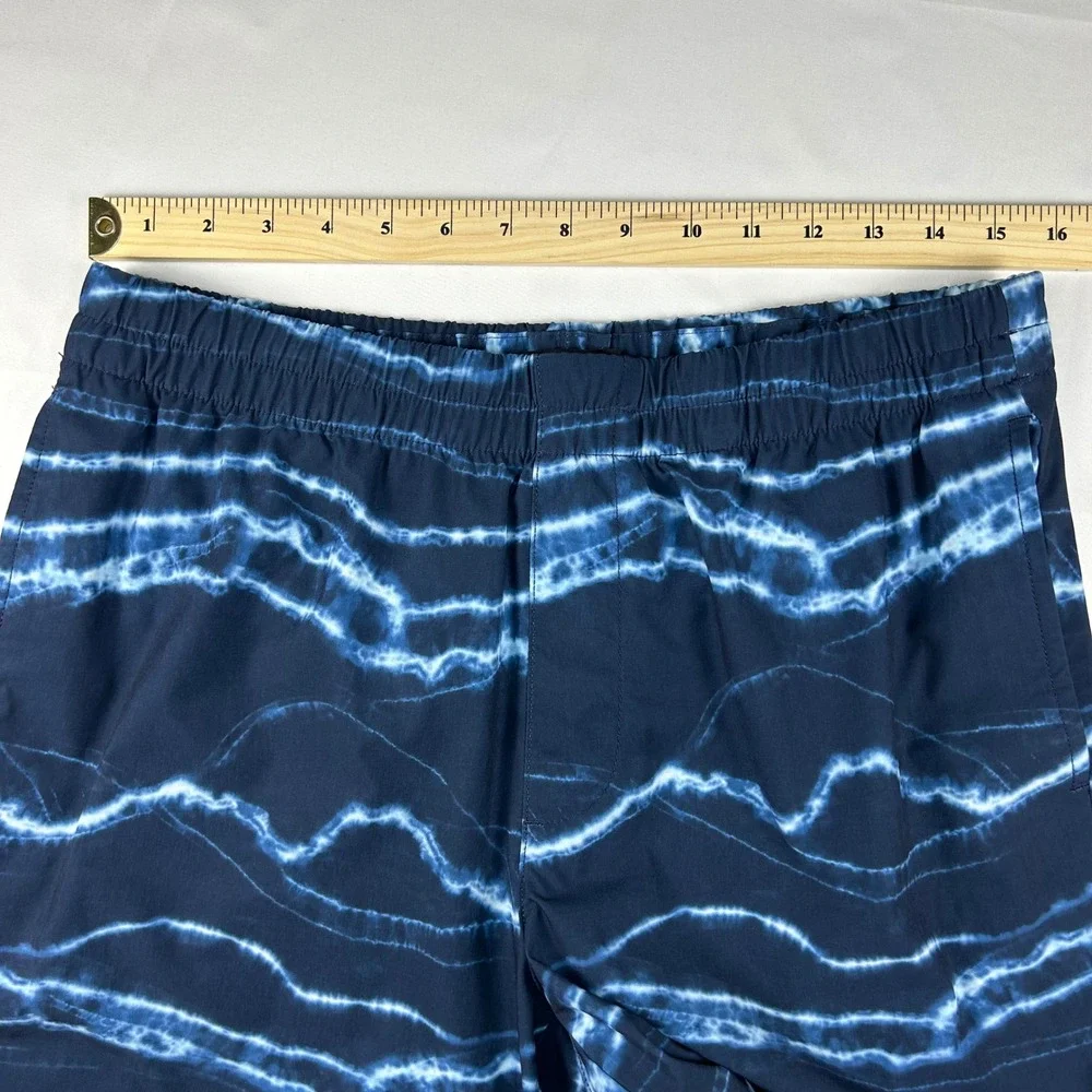 Banana Republic Mens Hybrid Shorts Blue Tie Dye Wave Elastic Waist Size M 664832